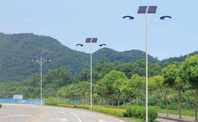 光伏路燈