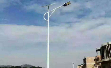 6米太陽(yáng)能路燈價(jià)格是多少錢一個(gè)