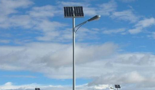 6米30瓦太陽(yáng)能路燈價(jià)格多少錢