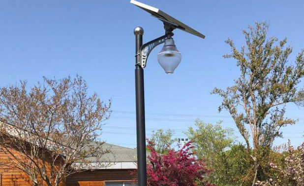 小型太陽能庭院燈