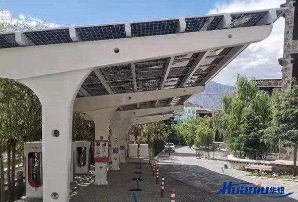 太陽(yáng)能充電車棚