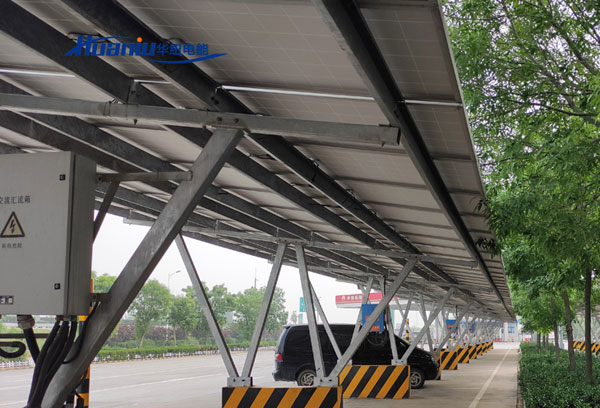 鋼結(jié)構(gòu)光伏車棚